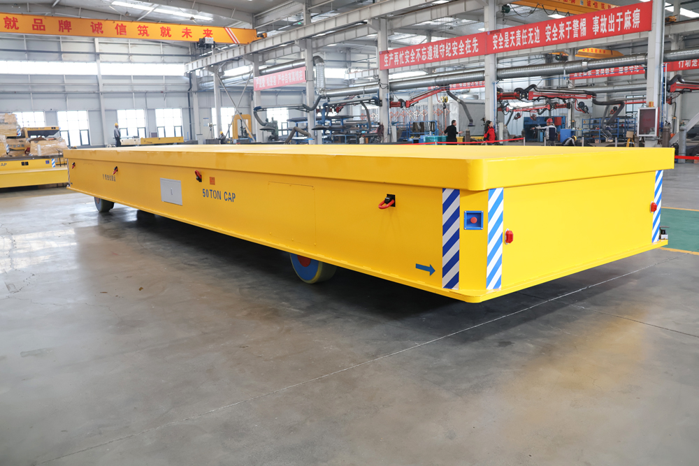 西安客戶定制的兩臺(tái)全向移動(dòng)升降車順利通過驗(yàn)收即將交付