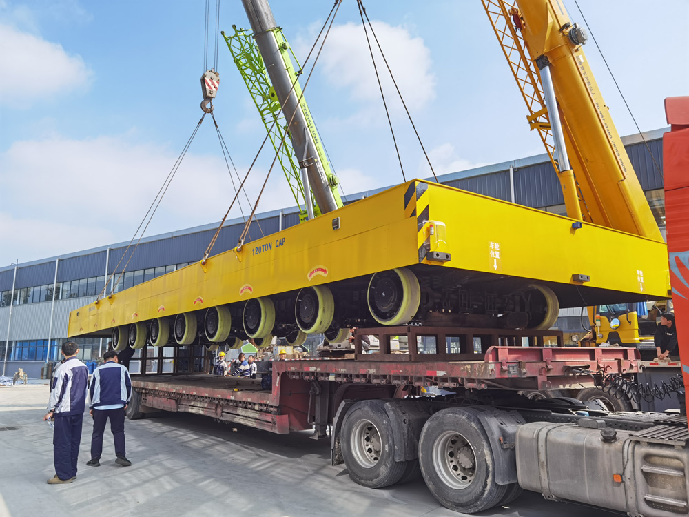 百噸級(jí)智能重載無軌搬運(yùn)車成功交付